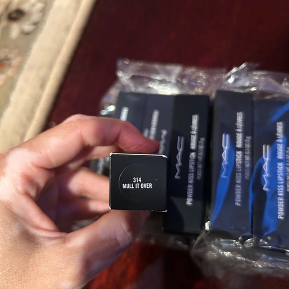 BNIB MAC Powder Kiss Lipstick in Mull it Over - Picture 3 of 6